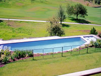 10_jacuzzi.jpg (84,628 bytes)